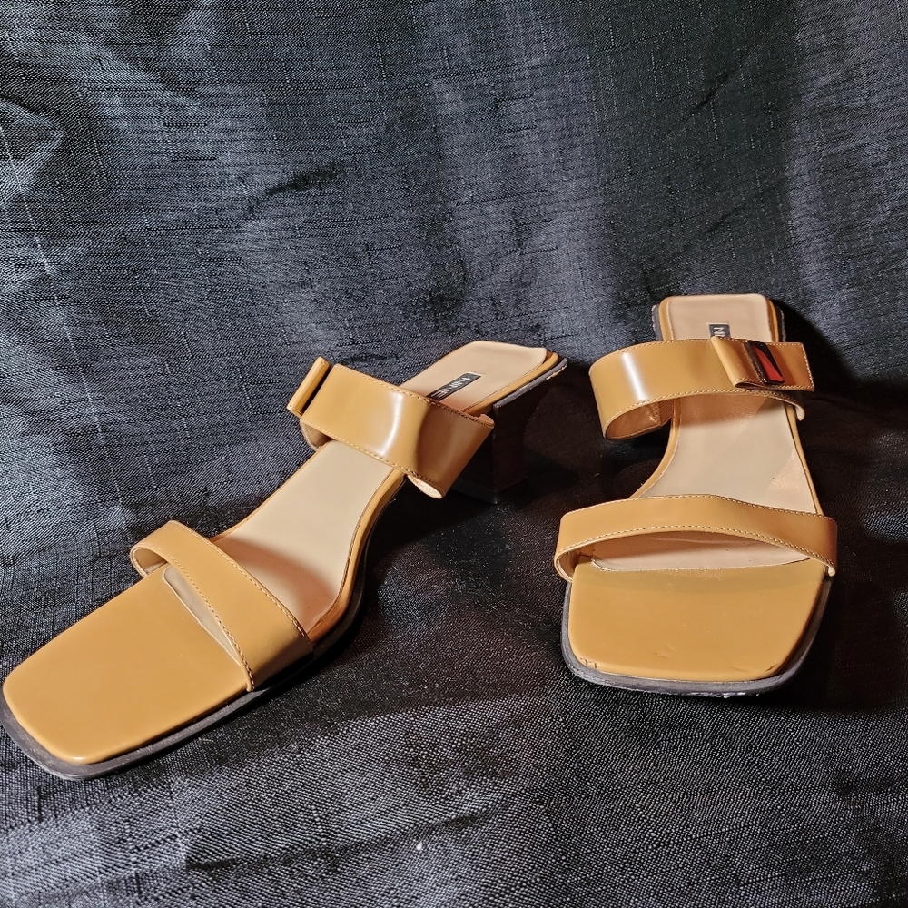 Shoes - Picture 2 of 3